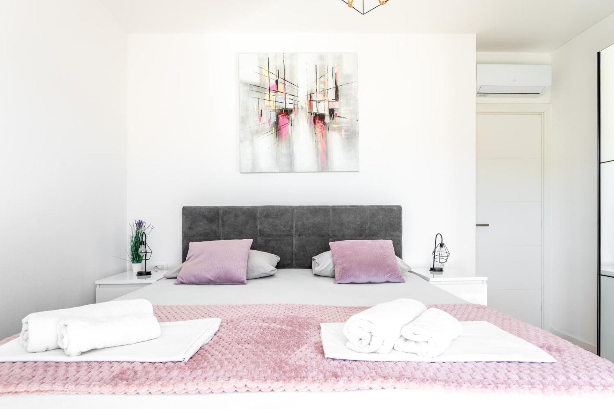 New Luxury 3-Bedroom Penthouse With Huge Terrace Сплит Экстерьер фото